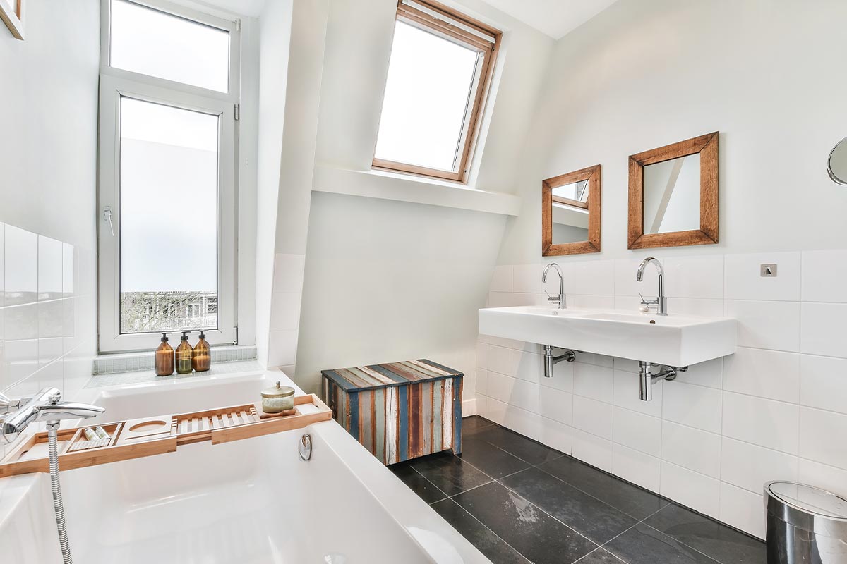 Spa bathroom main view